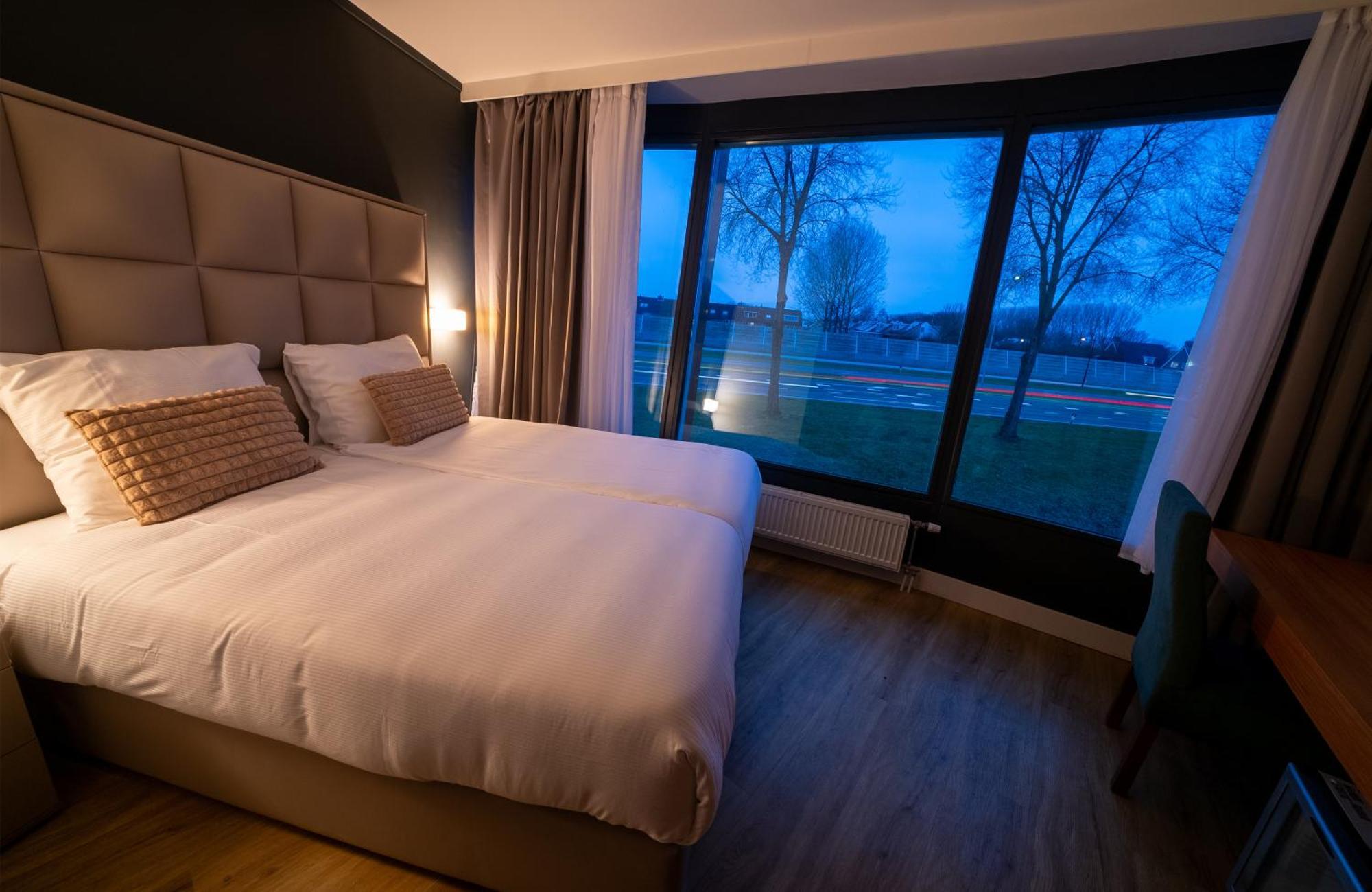 Ma Airport Hotel Гофддорп Екстер'єр фото