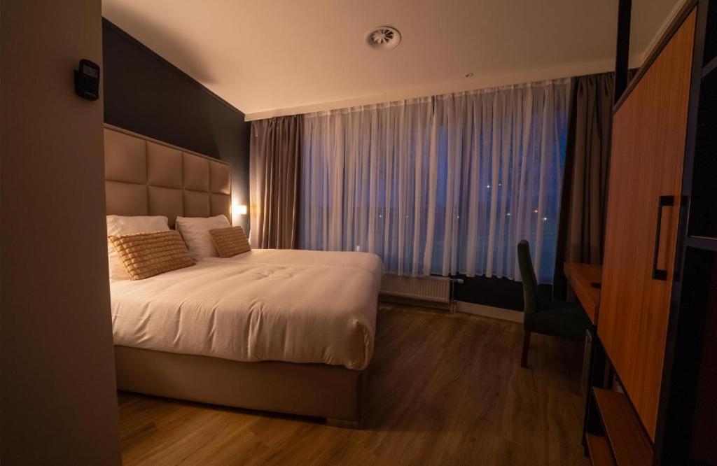 Ma Airport Hotel Гофддорп Екстер'єр фото